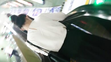 薄纱透明斜腿气质少妇